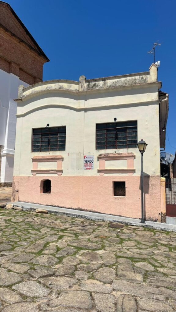 Sobrado - Praça Castelo Branco - Setor Santana - Goiás Velho Setor Central Goiás 4175 8 i4175 01 22